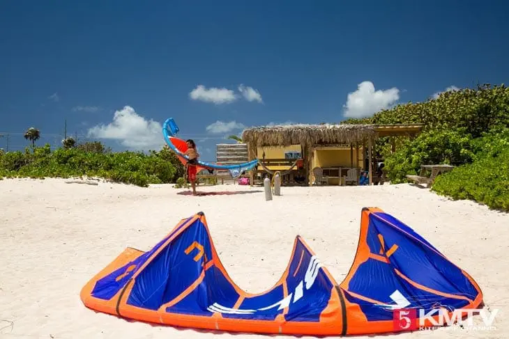 East End Kitespot – Cayman Islands Kitesurfen und Kitereisen East End Kitespot - Cayman Islands Kitesurfen und Kitereisen