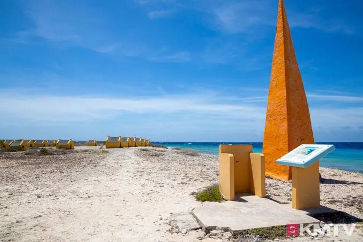 Gelbe Slave Huts - Bonaire Kitereisen & Kitesurfen