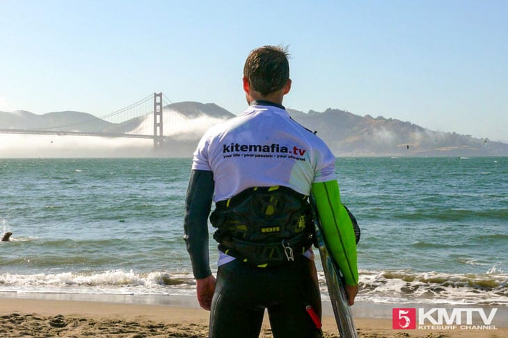 Kitereisen San Francisco - Kitesurfen unter der Golden Gate Bridge