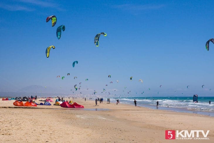 Tarifa Kitesurfen – Kitereisen in die Windhauptstadt Europas