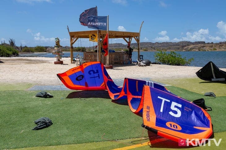 Kitespot Sint Joris Baai - Curacao Kitereisen und Kitesurfen