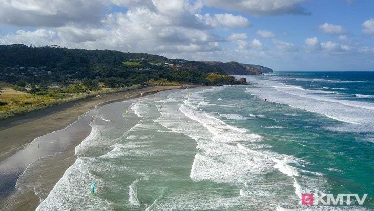 Luftaufnahmen-Kitespot-Muriwai-Auckland-Kitereisen-Kitesurfen-Neuseeland-63